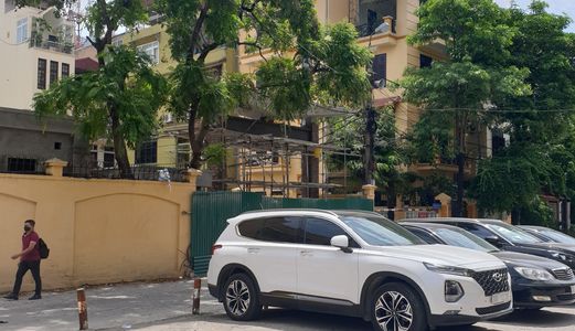 Bán Nhà Cáp 4 Mặt Phố Tại 168 Hào Nam. Diện Tích 76M2 Mặt Tiền 5M Giá 14 Tỷ 888