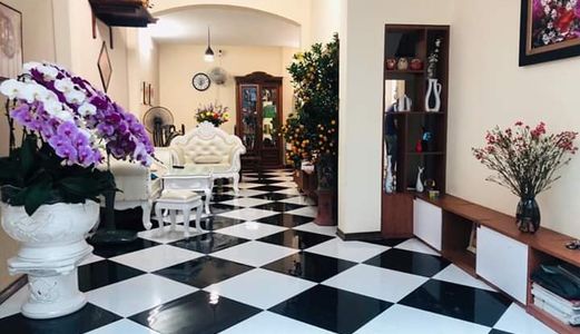 Bán Nhà Mặt Ngõ Võng Thị, 40M2, 6 Tầng, Mặt Tiền 5.3, Ô Tô, Nội Thất Xịn, Giá 4.6 Tỷ.