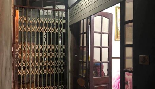 Bán Nhà Gấp - Ngõ Ba Gác Tránh- Phố Xã Đàn- Ngõ Thông- Dt 25M2- Giá 2,35 Tỷ. 