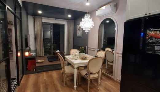 Bán Căn Hộ Nội Thất Cao Cấp View Sông Sát Ngay Trung Tâm Q1 !