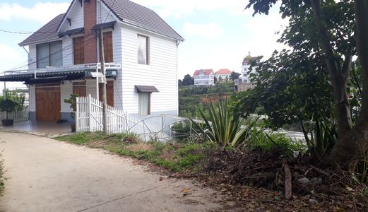 Bán Lô Đất Biệt Lập View Đẹp Đường Nguyễn Hữu Cảnh, Phường 8, Đà Lạt 250Mv Mã 20090