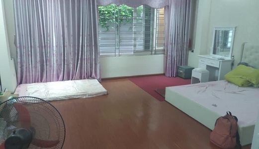 Cần Bán Gấp Nhà Phân Lô 6T Thang Máy Phố Trần Quốc Hoàn – Dt 45M2 Giá 9.5 Tỷ