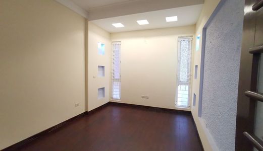  Bán Duy Nhất 1 Nhà 3,65 Tỷ - 42M2 - Đường Cầu Giấy - Ô Tô Đỗ Cách Nhà 20M 