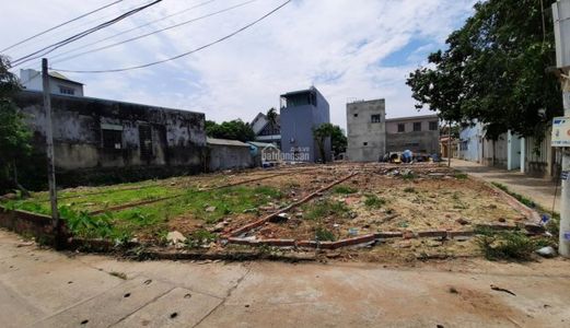 Lô Góc 2 Mặt Kiệt- Kiệt 3M5- Đường Thông Trung Tâm Quận Liên Chiểu. Lh: 0933458631(Ms.diểm)