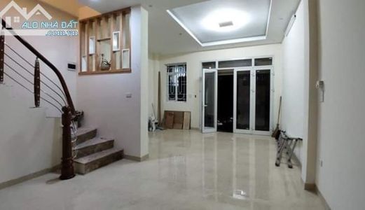 Sáng, Xịn, Mịn, Thơm , Diện Tích 40M2, Mặt Tiền 5, 4Tầng, Giá 4.5 Tỷ Long Biên Liên Hệ :0869159668