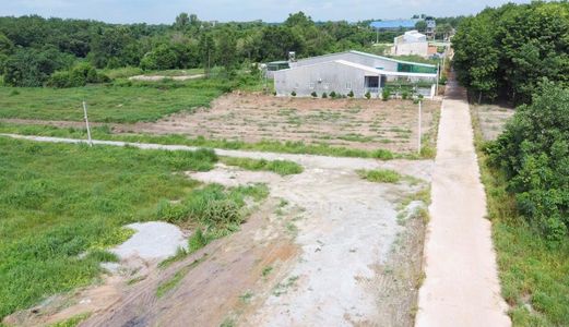 Kẹt Tiền Bán Lô Đất Mặt Tiền Quốc Lộ 13 Chơn Thành_1227M2/ 900 Triệu_Shr 0909775636