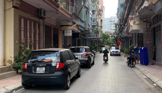 Bán Gấp Nhà Trần Cung, Cầu Giấy - Oto Đỗ Cửa - Mặt Tiền 6M - 70Mx4 Tầng. Giá 8.6 Tỷ.