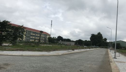 Cần Tiền Bán Gấp Nền Đất Ngay Cạnh Trường Tiểu Học Phú Chánh.
