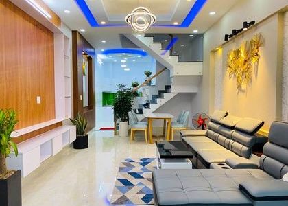 Vị Trí Hiếm! Nhà 2Mt Hxh Cmt8/p13/q10.60M2/3Tầng.chỉ 5 Tỷ(Thương Lượng).