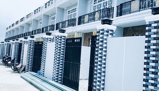 Cần Bán Gấp Nhà Phố Liền Kề, 4X16 Nằm Ngay Cầu Xáng, Bình Chánh,779Tr