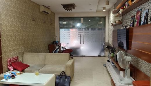 Bán Nhà Hoàng Văn Thái Dt42M, 5T, Mt4M, 4.35 Tỷ, Thanh Xuân