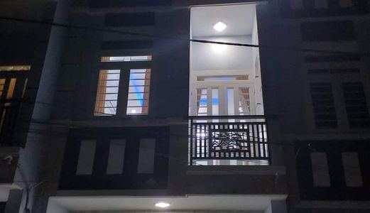 Chính Chủ Cần Ra Gấp Nhà 1 Trệt 2 Lầu Giá 3.7 Tỷ Tại Thủ Đức