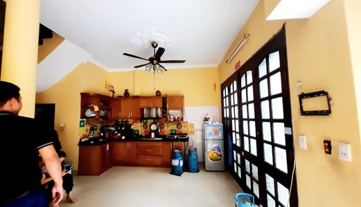 Nhà Mặt Phố Ô Tô Đỗ Cửa - Gara - Homestay - Mặt Tiền Lớn - Kinh Doanh Đẳng Cấp