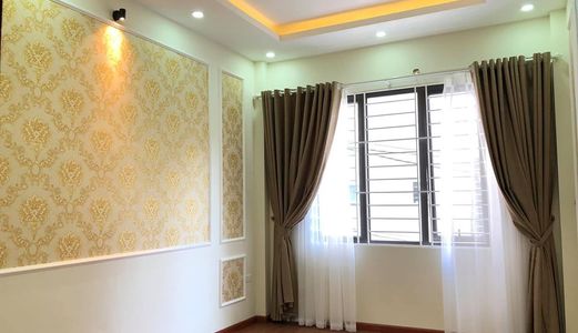 Nhà Chùa Láng, Quận Đống Đa, Hai Mặt Thoáng,gần Hồ Điều Hòa,cách 15M Oto Đỗ,nhỉnh 9Ty.