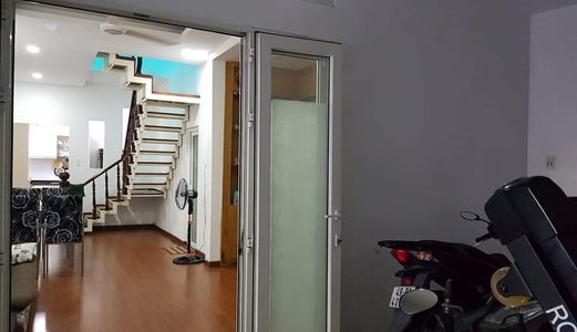 Gấp! Bán Nhà 3 Tầng, Hẻm 958 Lạc Long Quân, Tân Bình, 40M2, Chỉ Nhỉnh 3 Tỷ.