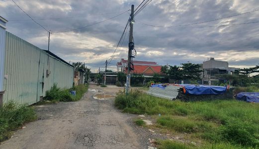 Đất Thổ Cư Giá Rẻ Chỉ 30% Giá Trị Đất Tại 624 Lã Xuân Oai, P. Long Trường, Q.9