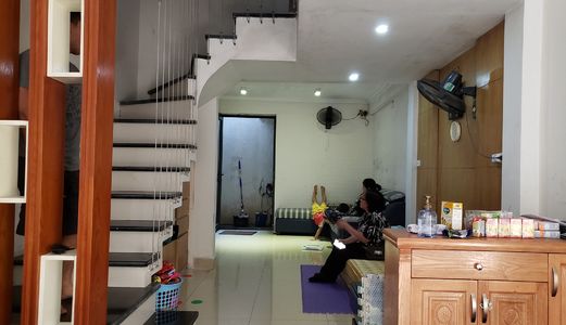 3 Tỷ, Nhà 40M2, 5 Tầng, Long Biên, Đàm Quang Trung, Ngõ Nông, Ô Tô 7 Chỗ Qua Cửa