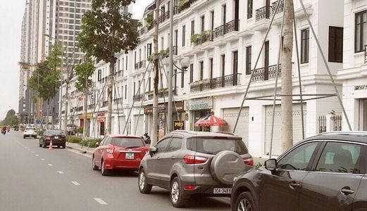 Gia Đình Đi Nước Ngoài Cần Bán Gấp Lô Biệt Thự Embassy Garden Tây Hồ Tây