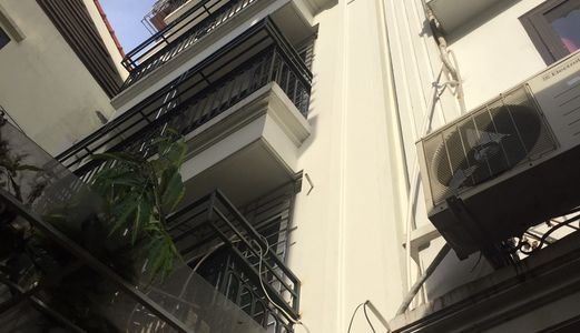 Ô Tô Đỗ Cửa – Phân Lô Long Biên – Nguyễn Sơn – Giá 4.3 Tỷ.