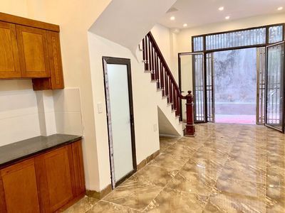 Nhà Đẹp, Mặt Tiền Rộng, Ngõ Rất Ngắn, Cần Bán Gấp, Tại Mỹ Đình.