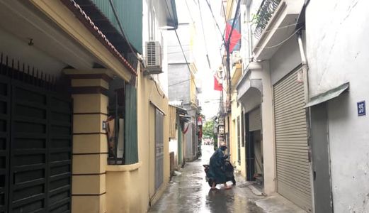 Bán Nhà Long Bien, 35M 4 Tầng Giá 2,4 Tỷ, Ngõ Thông, Nở Hậu