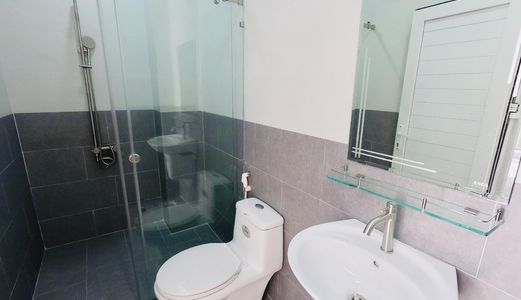 Tối Chính Chủ Cần Bán Căn Nhà 5 Lầu, Đường Tô Ngọc Vân Quận 12. Cách Chợ Chỉ 500M.