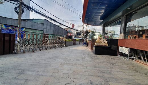 Cho Thuê Mặt Bằng 200M2 Mt Nguyễn Thị Định, Q2. Giá Chỉ: 15$/m2. Lh O932.o32.4O3 Tuyền.