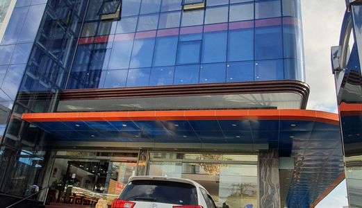 Cho Thuê Mặt Bằng 200M2 Mt Nguyễn Thị Định, Q2. Giá Chỉ: 15$/m2. Lh O932.o32.4O3 Tuyền.