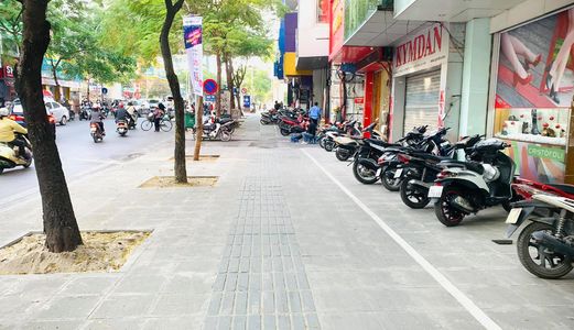 Mặt Phố Thái Hà, Đống Đa, Lô Góc, 410M2, Mặt Tiền 12M, Giá 220 Tỷ