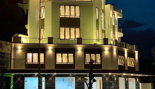 Nhà Mặt Tiền 5 Tầng Tại Thành Phố Quảng Ngãi