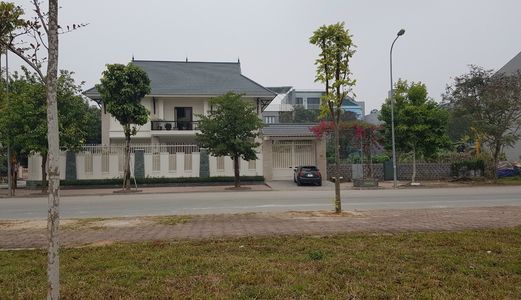 Cần Bán Khách Sạn 3 Tầng 1 Tum Tại Thung Nai Tp Hòa Bình