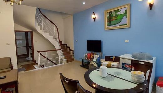 Bán Nhà Ngõ Thái Hà, 3 Mặt Thoáng, Sân Để Xe