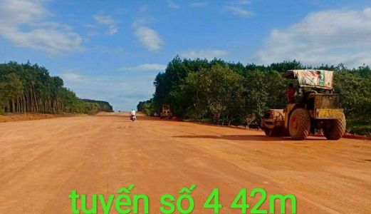 Bán Vài Lô Đất Tuyến Số 4, Lộ Giới 42M , Đất Thổ Cư , Gần Khu Công Nghiệp Becamex 6300 Ha ,sổ Hồng Riêng