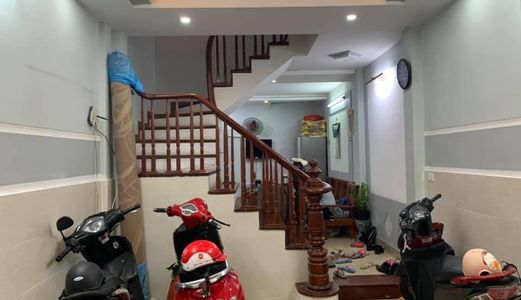 Cần Bán Gấp Nhà Phố Cầu Giấy,52M, 4T, 5,2 Tỷ.