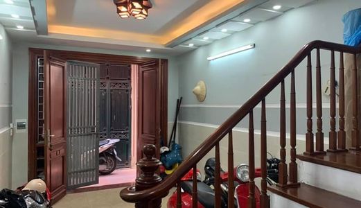 Cần Bán Gấp Nhà Phố Cầu Giấy,52M, 4T, 5,2 Tỷ.