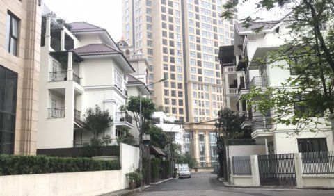 Bán Đất Mặt Ngõ 218 Lạc Long Quân, Tây Hồ, Cách Phố 50M Oto Đỗ Cửa.