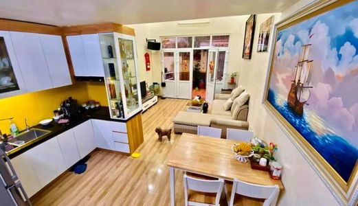 Phố Vương Thừa Vũ - Lô Góc - 30M2 - Giá 3.3 Tỷ