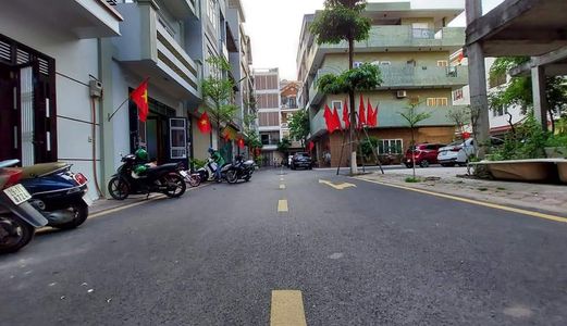 Ông Anh Làm Ăn Phát Đạt Nay Chuyển Ra Biệt Thự Ở, Cần Nhượng Lại Căn Nhà Mặt Phố Thanh Bình. 