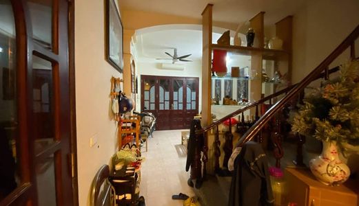 Hiếm! 8.9 Tỷ Nhà Phân Lô- Ô Tô-Kd Phố Trung Kính- Cầu Giấy: 50M2, 5T Đẹp Ở Ngay!