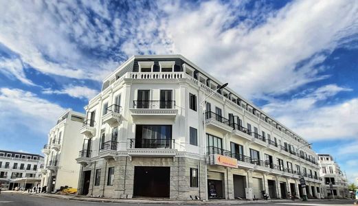 Kẹt Tiền Cần Bán Nhà Phố Chợ Thới Lai