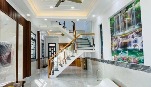 Cần Bán Căn Nhà Mặt Tiền Kinh Doanh Ngay Vòng Xoay An Phú Dĩ An