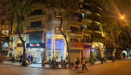 Cho Thuê Cả Nhà Mặt Phố Số 5 Hàng Dầu Dt 72M2 X 7 Tầng ,thang Máy, Và 61 Mã Mây Dt 170M2X4 Tầng Giá Covid 5000Usd